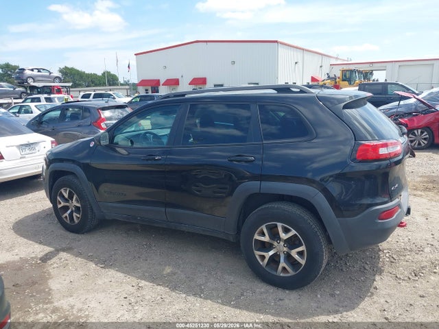 45251230 :رقم المزاد ، 1C4PJMBS9FW520527 vin ، 2015 Jeep Cherokee Trailhawk مزاد بيع