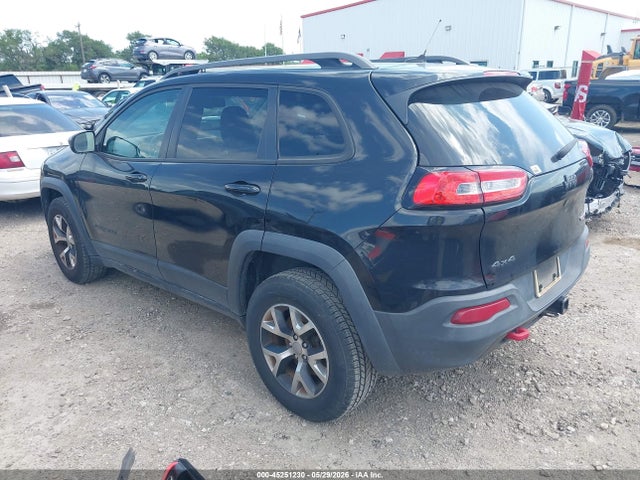 45251230 :رقم المزاد ، 1C4PJMBS9FW520527 vin ، 2015 Jeep Cherokee Trailhawk مزاد بيع