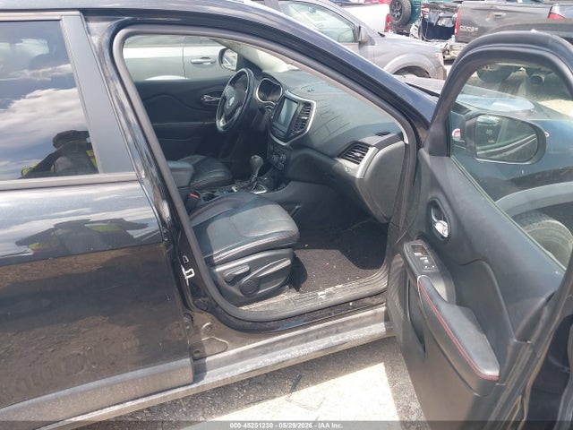 45251230 :رقم المزاد ، 1C4PJMBS9FW520527 vin ، 2015 Jeep Cherokee Trailhawk مزاد بيع