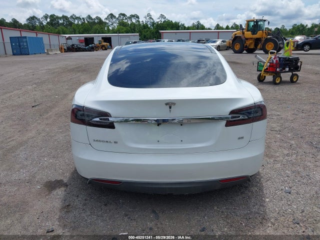 45251241 :رقم المزاد ، 5YJSA1CN5DFP20811 vin ، 2013 Tesla Model S مزاد بيع