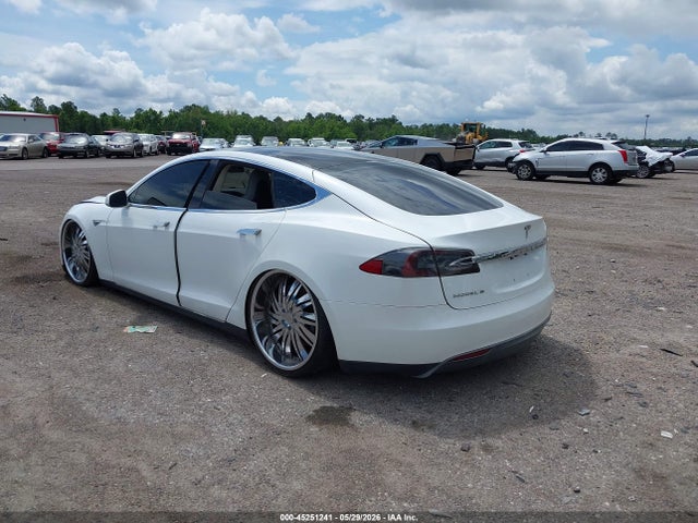 45251241 :رقم المزاد ، 5YJSA1CN5DFP20811 vin ، 2013 Tesla Model S مزاد بيع