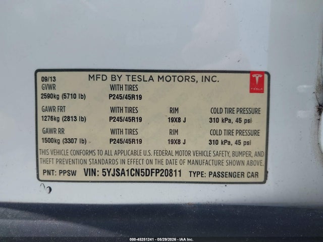45251241 :رقم المزاد ، 5YJSA1CN5DFP20811 vin ، 2013 Tesla Model S مزاد بيع