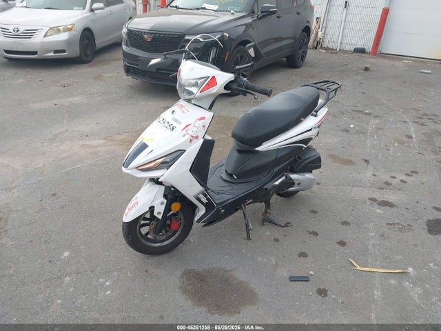 Dongfang Scooter 2025 LXDTCLNN2S1060028 Image 2