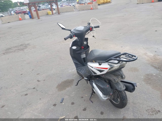 Dongfang Scooter 2025 LXDTCLNN2S1060028 Image 3
