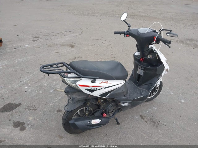 Dongfang Scooter 2025 LXDTCLNN2S1060028 Image 4