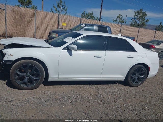 Aukcja sprzedaży 2021 Chrysler 300 300s, vin: 2C3CCABG9MH626317, numer aukcji: 45251370