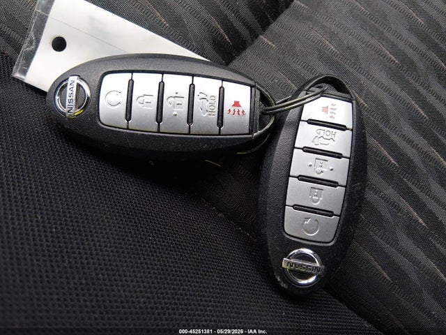 JN8AT2MT7HW407824 Nissan ROGUE SV