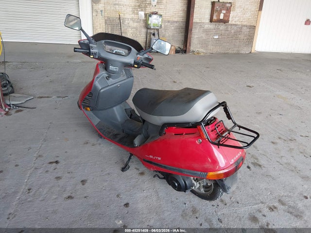 45251409 :رقم المزاد ، JH2KF0103HK212470 vin ، 1987 Honda Ch150 مزاد بيع