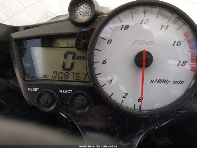 45251434 :رقم المزاد ، JYARJ06E54A011692 vin ، 2004 Yamaha Yzfr6 L مزاد بيع