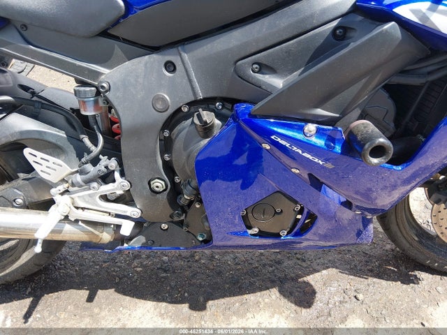 45251434 :رقم المزاد ، JYARJ06E54A011692 vin ، 2004 Yamaha Yzfr6 L مزاد بيع