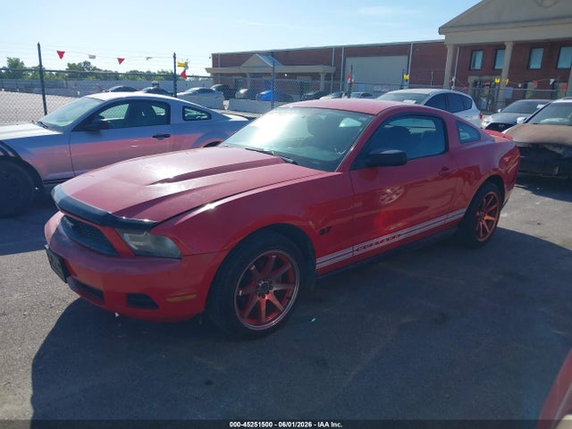 45251500 :رقم المزاد ، 1ZVBP8AN5A5170627 vin ، 2010 Ford Mustang V6/v6 Premium مزاد بيع