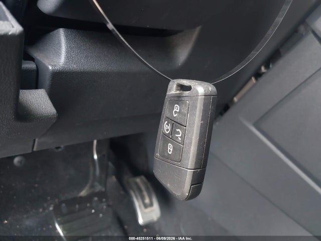 Продаж на аукціоні авто 2022 Volkswagen Tiguan 2.0t Se R-line Black, vin: 3VVCB7AX6NM157730, номер лоту: 45251511