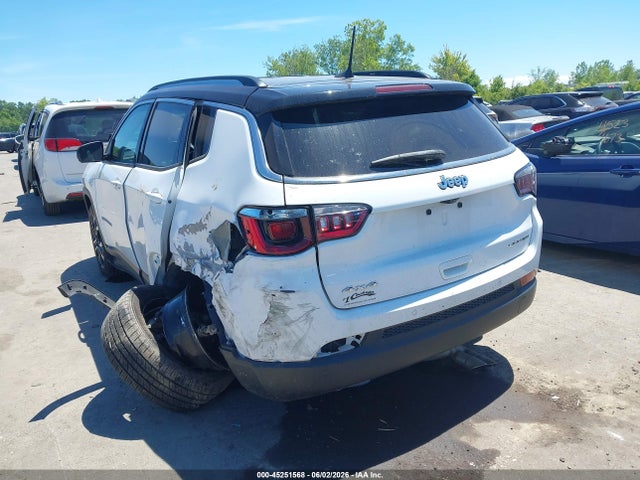 45251568 :رقم المزاد ، 3C4NJDCBXNT136234 vin ، 2022 Jeep Compass Limited 4x4 مزاد بيع