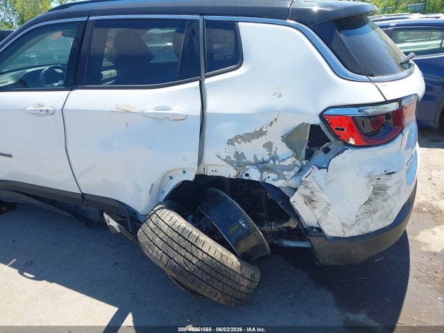 45251568 :رقم المزاد ، 3C4NJDCBXNT136234 vin ، 2022 Jeep Compass Limited 4x4 مزاد بيع