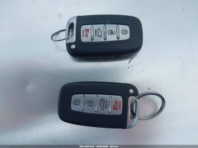 Hyundai SONATA HYBRID 2015 KMHEC4A42FA120693 Image 11
