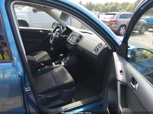 WVGBV7AX4HK053679 Volkswagen Tiguan 2.0t/2.0t S