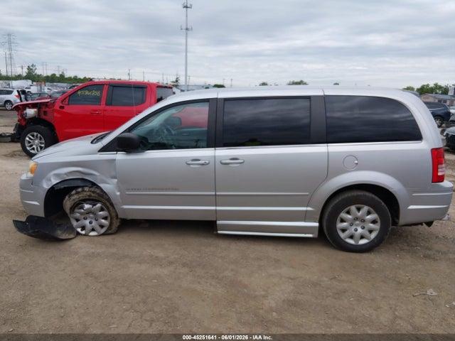 Продажа на аукционе авто 2010 Chrysler Town & Country Lx, vin: 2A4RR4DE9AR103056, номер лота: 45251641