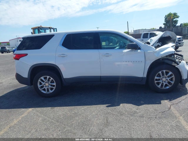 Chevrolet Traverse Ls 2018 1GNERFKW5JJ185200 Image 13