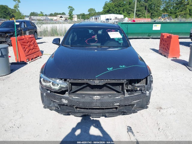 2018 Bmw 330i Xdrive მანქანა იყიდება აუქციონზე, vin: WBA8D9C52JEM33016, აუქციონის ნომერი: 45251743