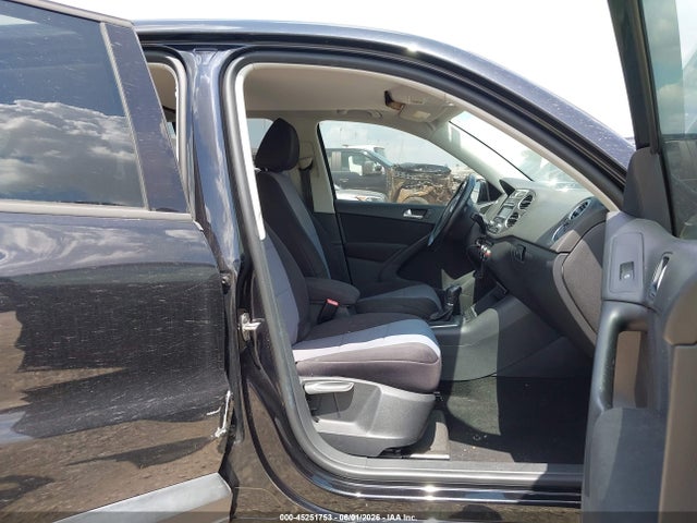 45251753 :رقم المزاد ، WVGBV7AX5DW533944 vin ، 2013 Volkswagen Tiguan S مزاد بيع