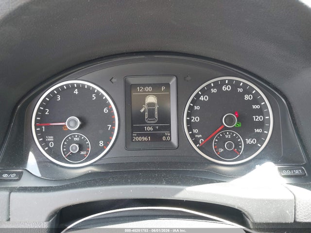 45251753 :رقم المزاد ، WVGBV7AX5DW533944 vin ، 2013 Volkswagen Tiguan S مزاد بيع