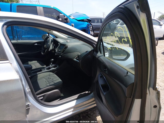 Aukcja sprzedaży 2017 Chevrolet Cruze Lt Auto, vin: 1G1BE5SM8H7140395, numer aukcji: 45251758