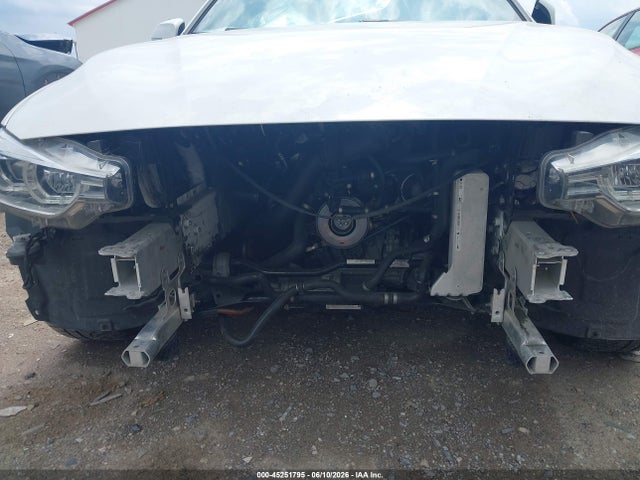 45251795 :رقم المزاد ، WBA8D9C52JEM34845 vin ، 2018 Bmw 330i Xdrive مزاد بيع