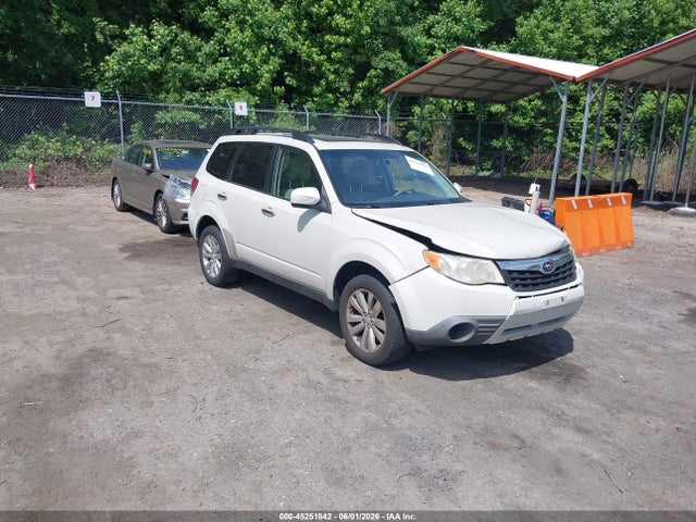 45251842 :رقم المزاد ، JF2SHADCXDH403018 vin ، 2013 Subaru Forester 2.5x Premium مزاد بيع