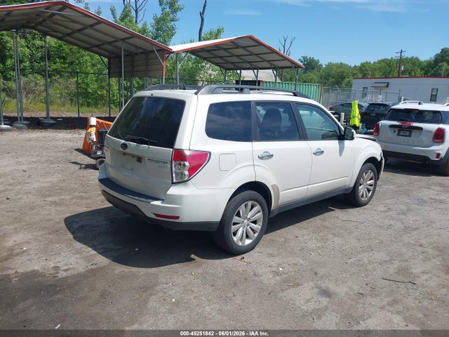 45251842 :رقم المزاد ، JF2SHADCXDH403018 vin ، 2013 Subaru Forester 2.5x Premium مزاد بيع