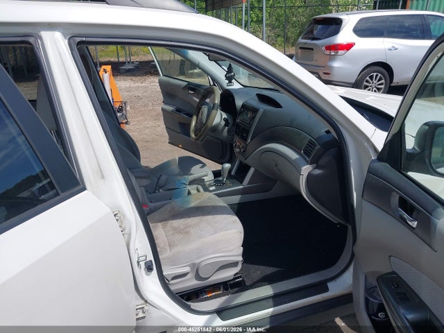 45251842 :رقم المزاد ، JF2SHADCXDH403018 vin ، 2013 Subaru Forester 2.5x Premium مزاد بيع