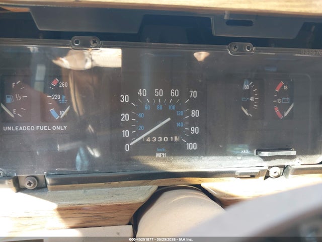 1986 Jeep Grand Wagoneer მანქანა იყიდება აუქციონზე, vin: 1JCNJ15U5GT171807, აუქციონის ნომერი: 45251877