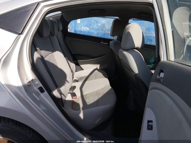 45251953 :رقم المزاد ، KMHCT4AE7FU880486 vin ، 2015 Hyundai Accent Gls مزاد بيع