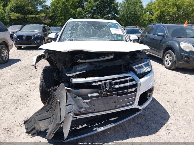 45251962 :رقم المزاد ، WA1CNAFY1J2087828 vin ، 2018 Audi Q5 2.0t Premium/2.0t Tech Premium مزاد بيع