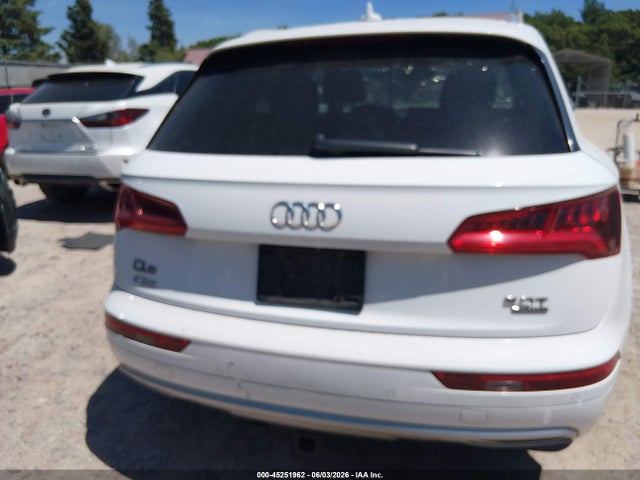 45251962 :رقم المزاد ، WA1CNAFY1J2087828 vin ، 2018 Audi Q5 2.0t Premium/2.0t Tech Premium مزاد بيع