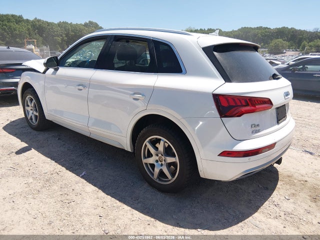 45251962 :رقم المزاد ، WA1CNAFY1J2087828 vin ، 2018 Audi Q5 2.0t Premium/2.0t Tech Premium مزاد بيع