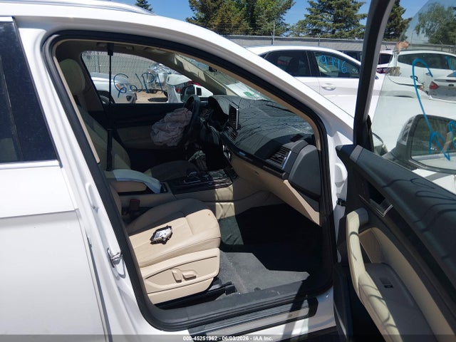 45251962 :رقم المزاد ، WA1CNAFY1J2087828 vin ، 2018 Audi Q5 2.0t Premium/2.0t Tech Premium مزاد بيع