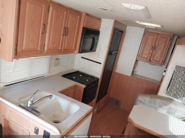 Продажа на аукционе авто 2002 Workhorse Custom Chassis Motorhome Chassis W22, vin: 5B4MP67G823349160, номер лота: 45252035