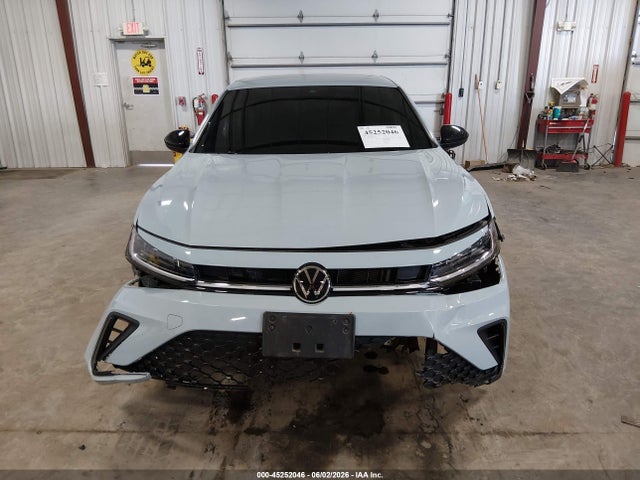 2025 Volkswagen Jetta 1.5t Sport მანქანა იყიდება აუქციონზე, vin: 3VWBX7BU2SM063627, აუქციონის ნომერი: 45252046
