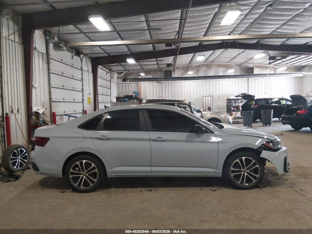 2025 Volkswagen Jetta 1.5t Sport მანქანა იყიდება აუქციონზე, vin: 3VWBX7BU2SM063627, აუქციონის ნომერი: 45252046
