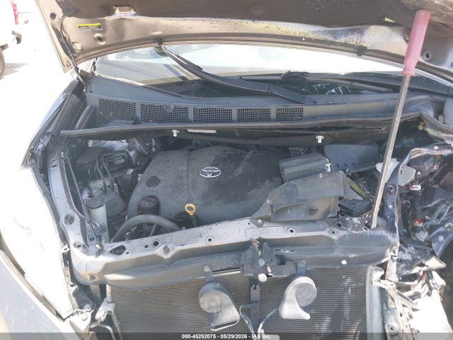 45252075 :رقم المزاد ، 5TDKZ3DC8HS871158 vin ، 2017 Toyota Sienna Le 8 Passenger مزاد بيع