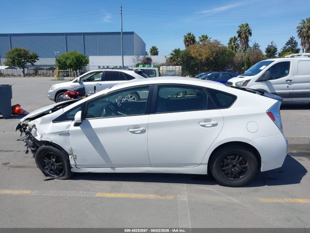 45252097 :رقم المزاد ، JTDKN3DU5D5638018 vin ، 2013 Toyota Prius Two مزاد بيع