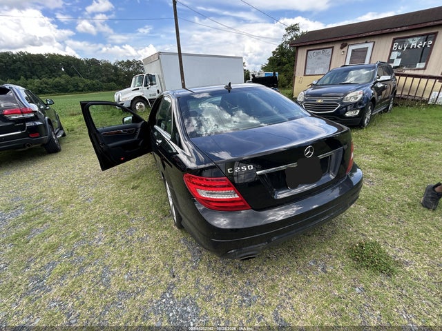 45252142 :رقم المزاد ، WDDGF4HB7DR273292 vin ، 2013 Mercedes-benz C 250 Sport مزاد بيع