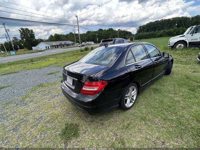 45252142 :رقم المزاد ، WDDGF4HB7DR273292 vin ، 2013 Mercedes-benz C 250 Sport مزاد بيع
