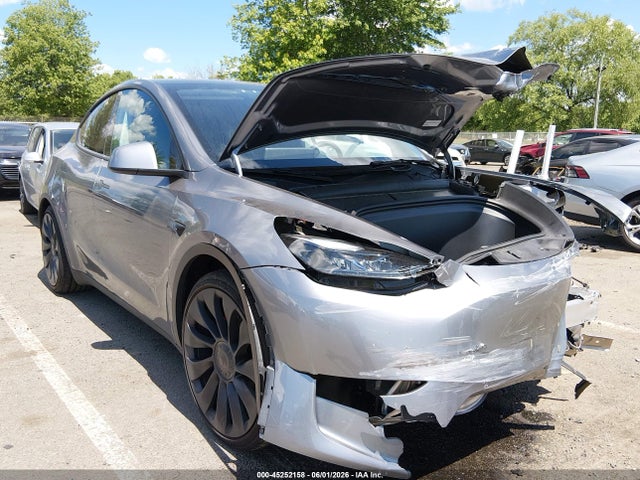 Tesla Model Y Performance Dual Motor All-wheel Drive 2024 7SAYGDEF1RA325855 main image