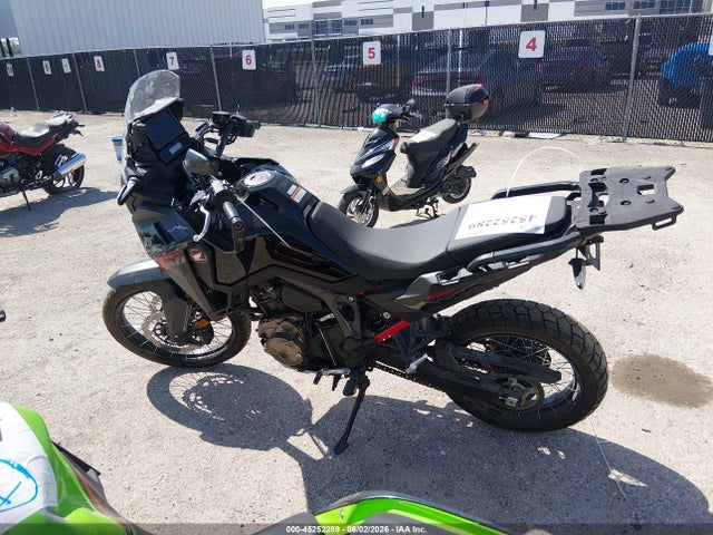 45252289 :رقم المزاد ، JH2SD1519SK100102 vin ، 2025 Honda Crf1000 A مزاد بيع