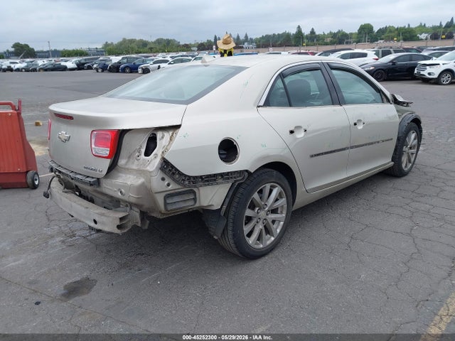 1G11E5SL9EF303026 Chevrolet MALIBU 2LT