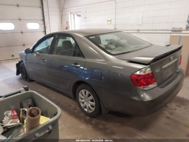 45252394 :رقم المزاد ، 4T1BE32K55U595420 vin ، 2005 Toyota Camry Le مزاد بيع