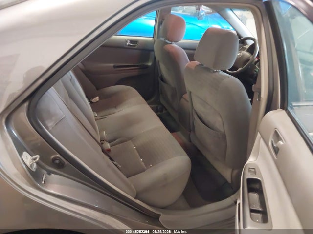 45252394 :رقم المزاد ، 4T1BE32K55U595420 vin ، 2005 Toyota Camry Le مزاد بيع