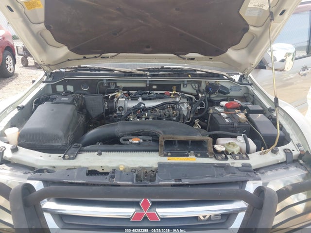45252398 :رقم المزاد ، JA4MW51R01J030454 vin ، 2001 Mitsubishi Montero Limited مزاد بيع