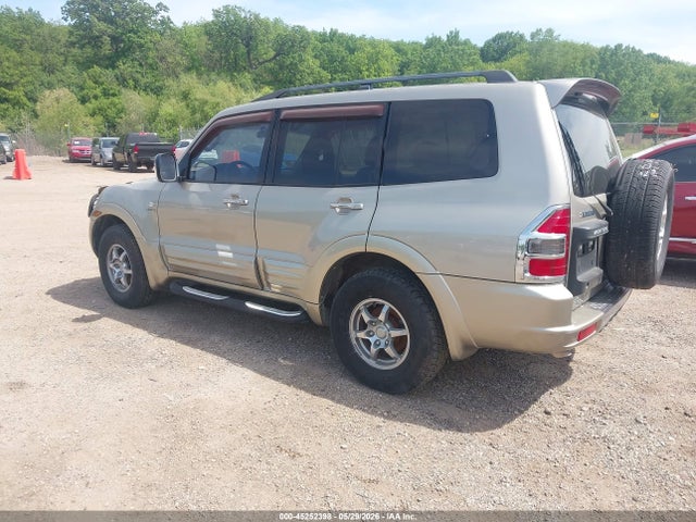 45252398 :رقم المزاد ، JA4MW51R01J030454 vin ، 2001 Mitsubishi Montero Limited مزاد بيع